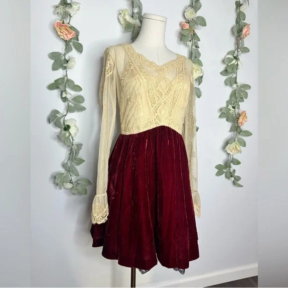 Free People Victorian Lace Dress - Picture 4 of 14